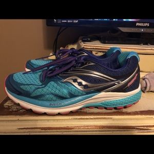 Saucony Tennis Shoes